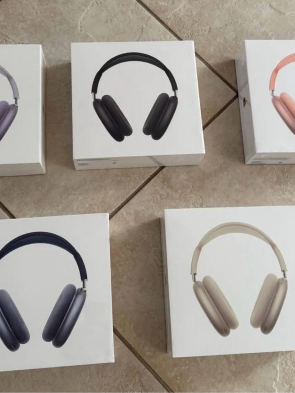 Apple AirPods Max -text to order